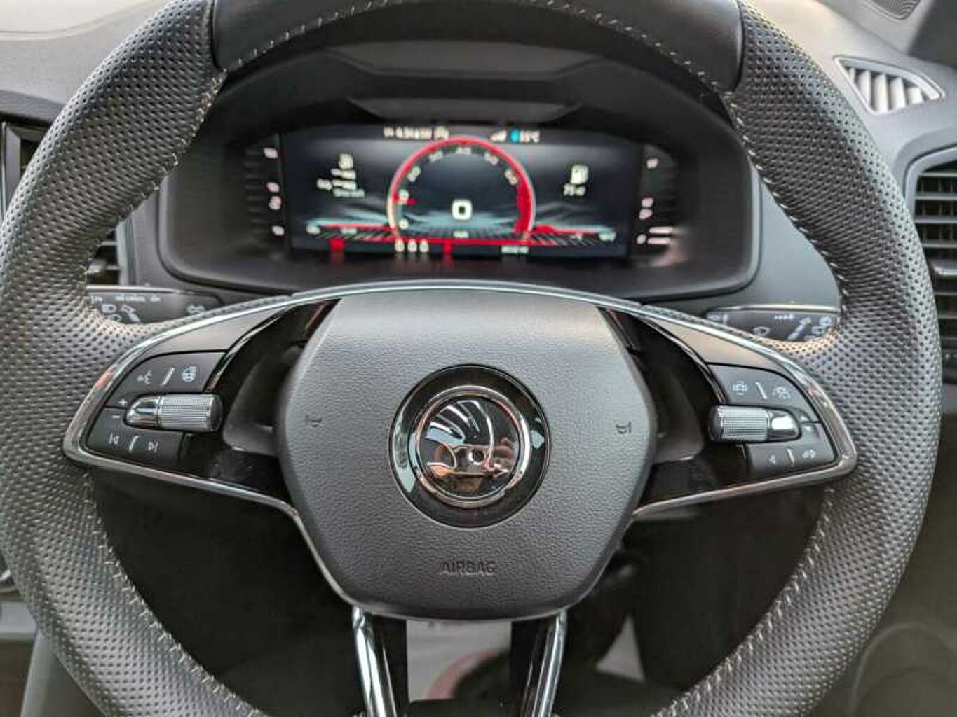 SKODA KAROQ 1.5 TSI Sportline 5dr