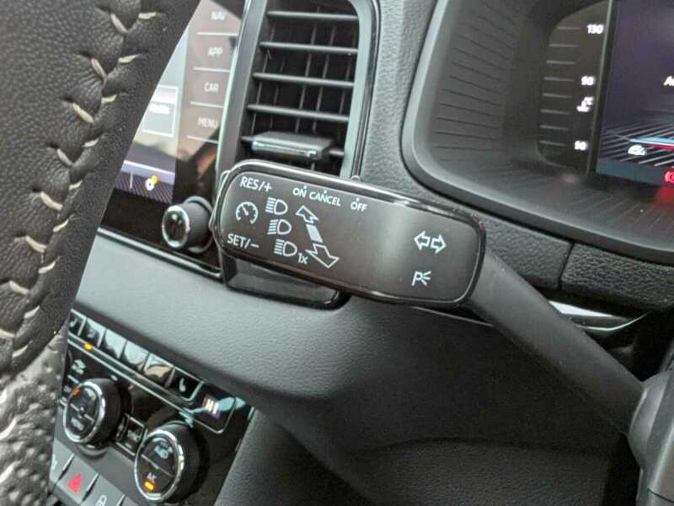 SKODA KAROQ 1.5 TSI Sportline 5dr
