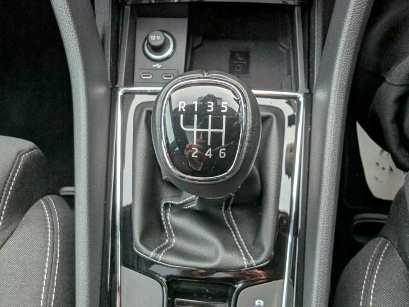 SKODA KAROQ 1.5 TSI Sportline 5dr