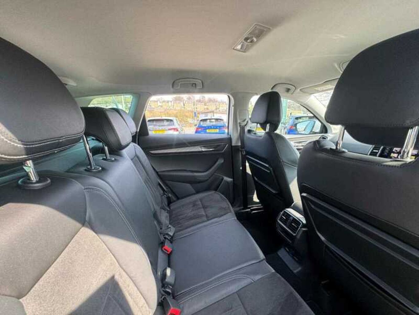 SKODA KAROQ 1.5 TSI SE L 5dr