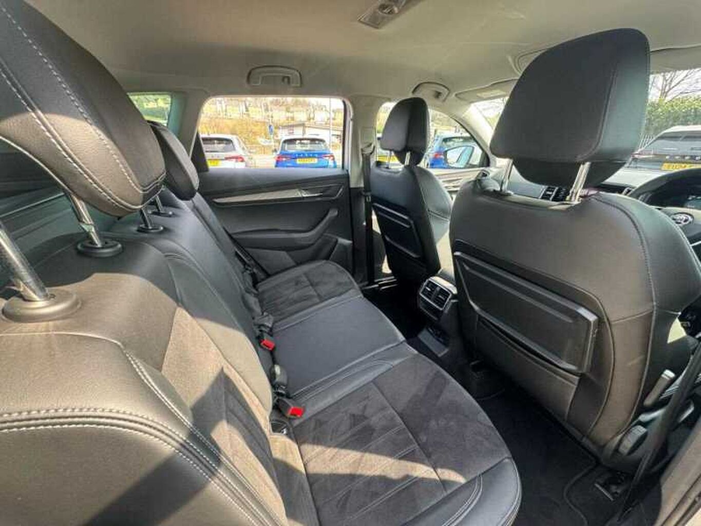 SKODA KAROQ 1.5 TSI SE L 5dr