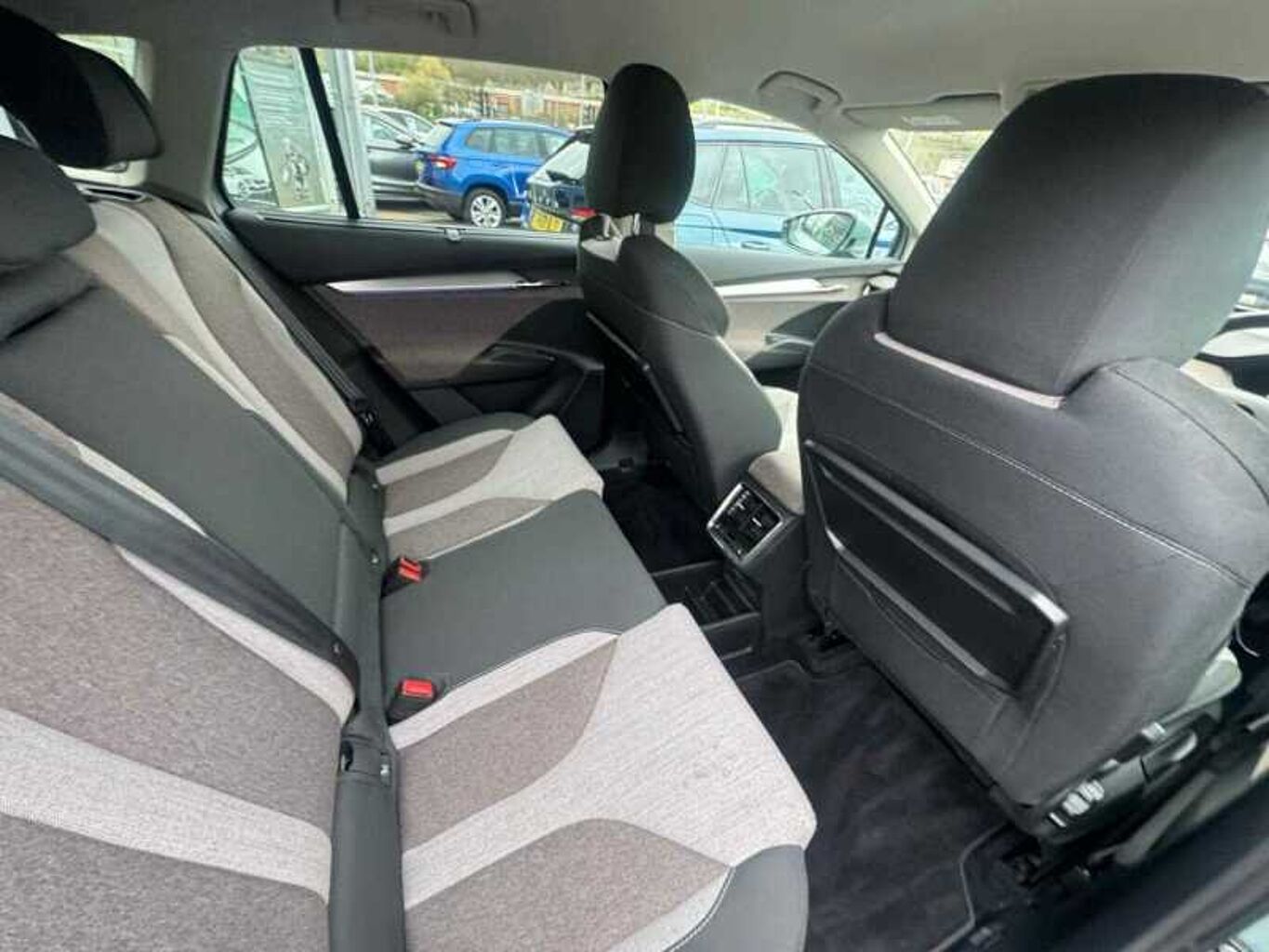 SKODA Enyaq iV 60 62kWh 132kW ecoSuite