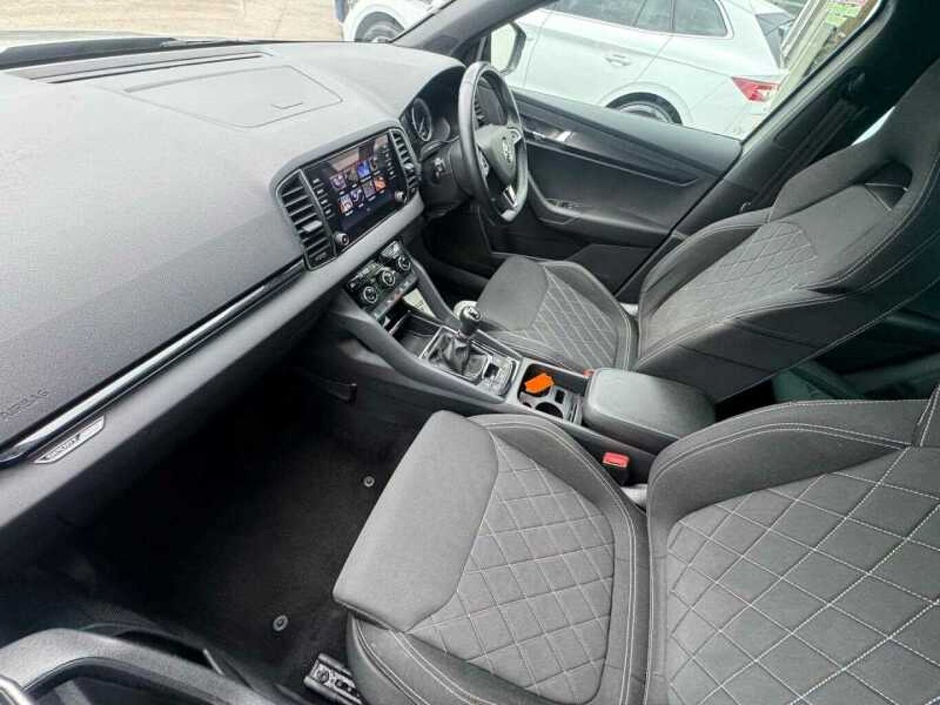 SKODA Karoq SUV 2.0TDI (150ps) 4X4 SportLine SCR DSG