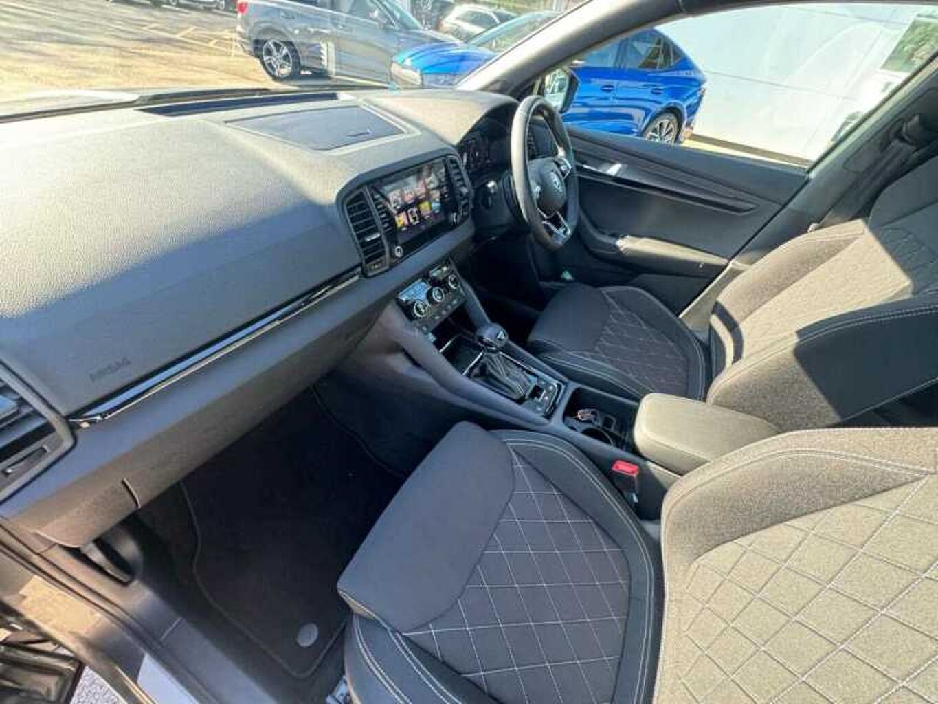 SKODA Karoq SUV 2.0 TSI (190ps) 4X4 SportLine DSG