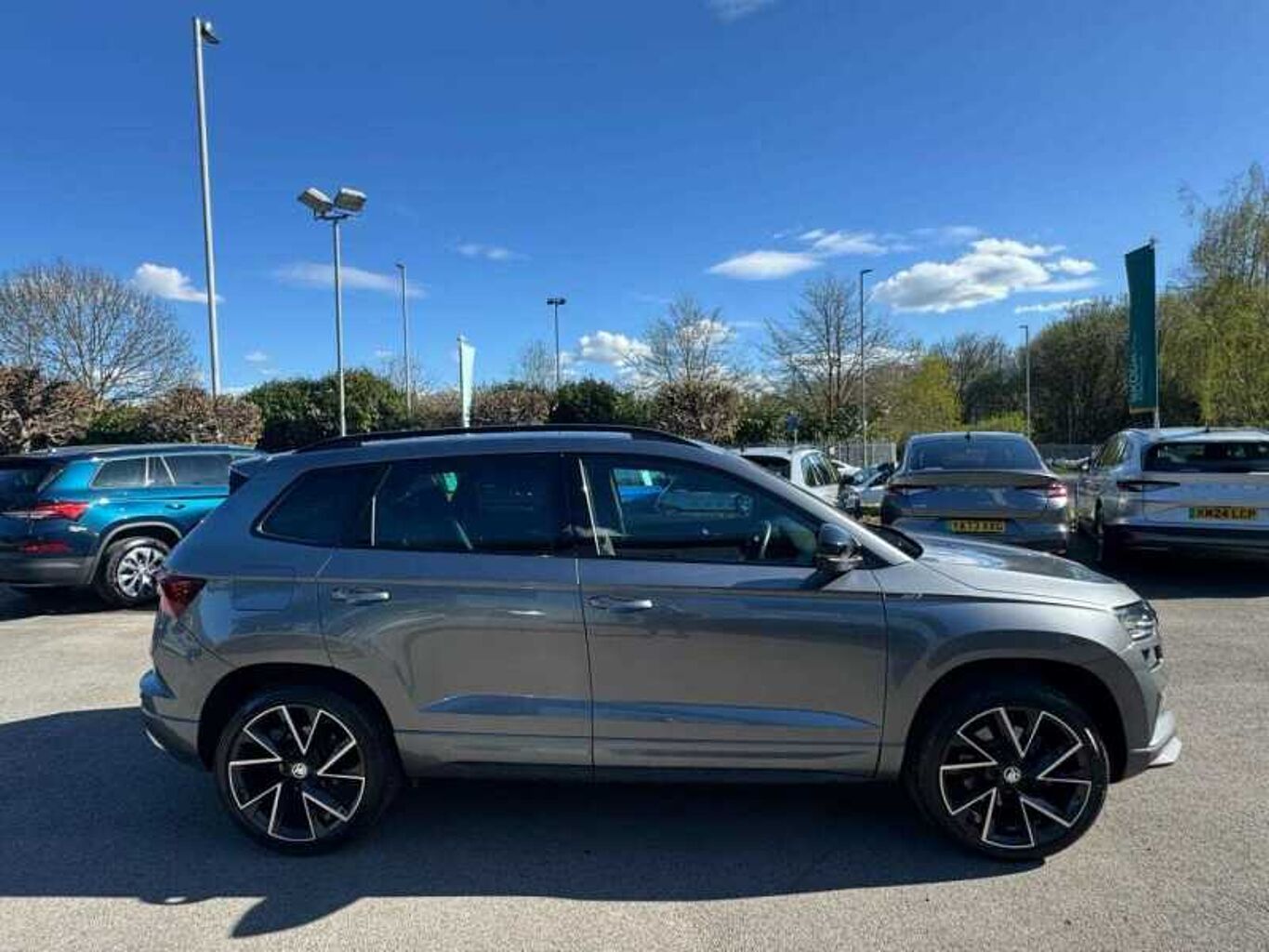 SKODA Karoq SUV 2.0 TSI (190ps) 4X4 SportLine DSG