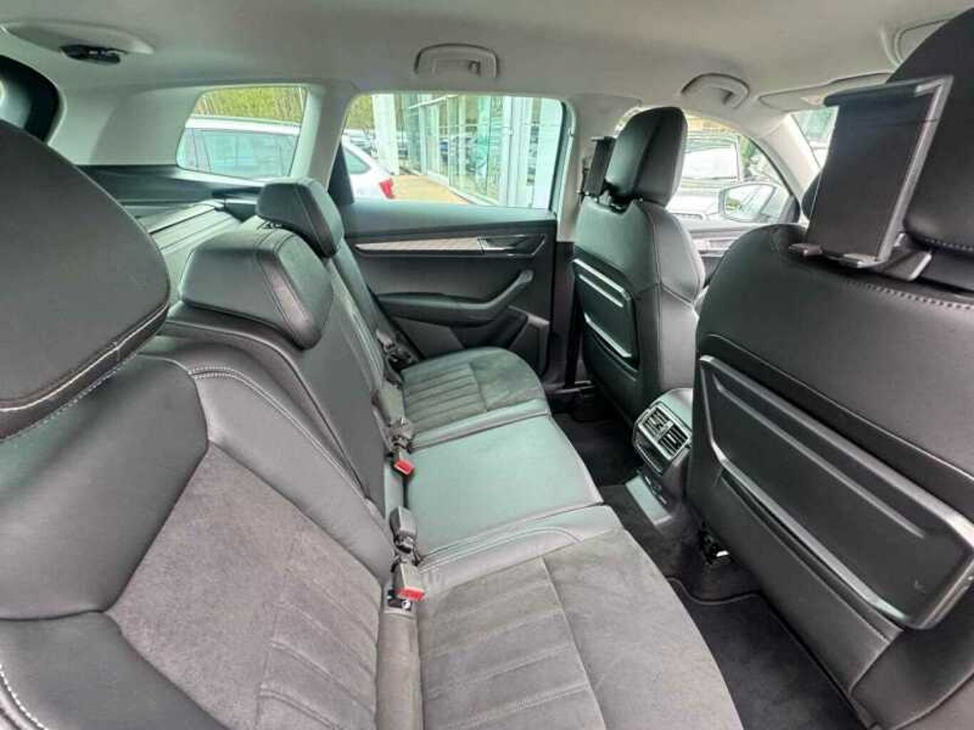SKODA KAROQ 1.5 TSI SE L 5dr