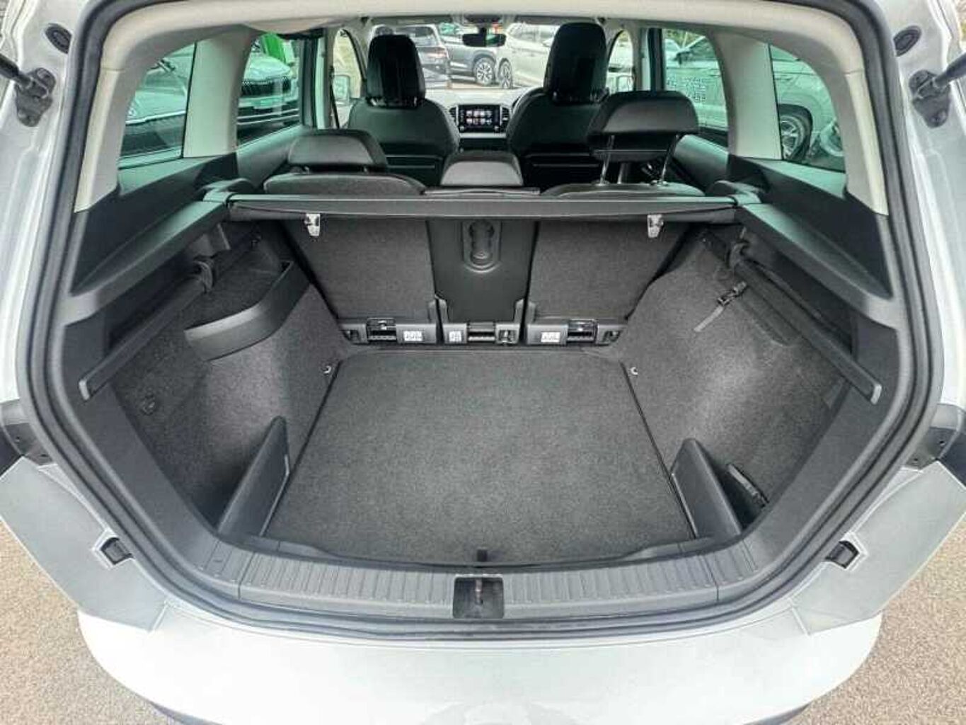 SKODA KAROQ 1.5 TSI SE L 5dr