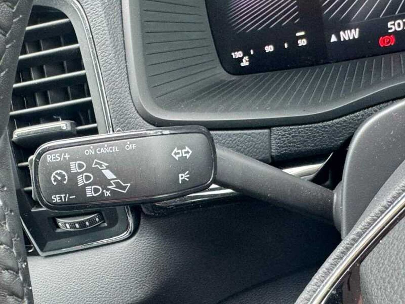 SKODA KAROQ 1.5 TSI SE L 5dr