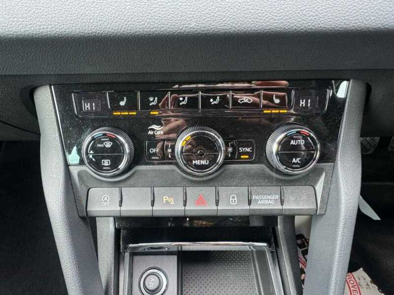 SKODA KAROQ 1.5 TSI SE L 5dr