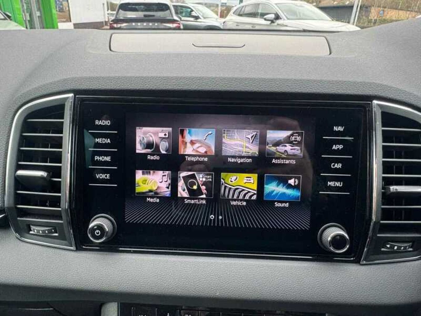 SKODA KAROQ 1.5 TSI SE L 5dr