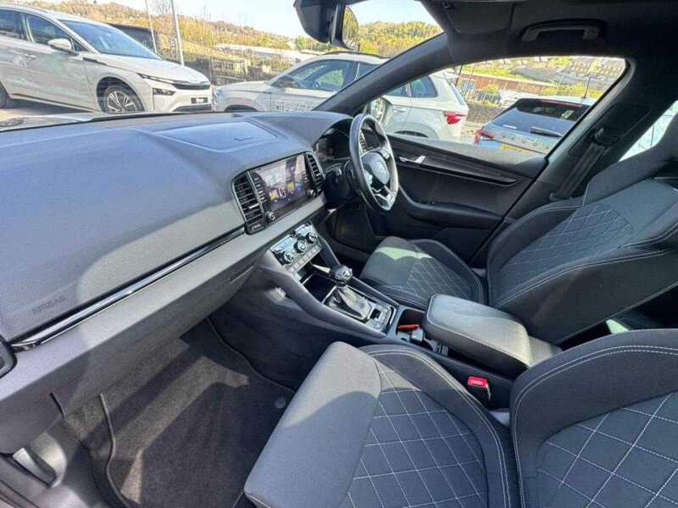 SKODA Karoq SUV 2.0 TSI (190ps) 4X4 SportLine DSG