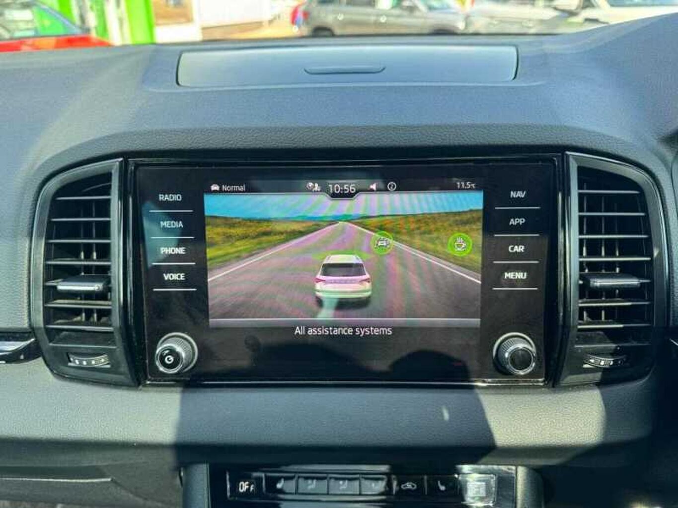 SKODA Karoq SUV 2.0 TSI (190ps) 4X4 SportLine DSG